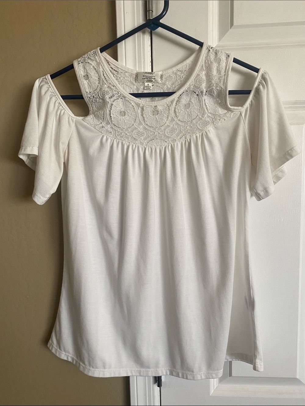Shannon Ford New York White Lace Cold Shoulder Top Size Small Boho